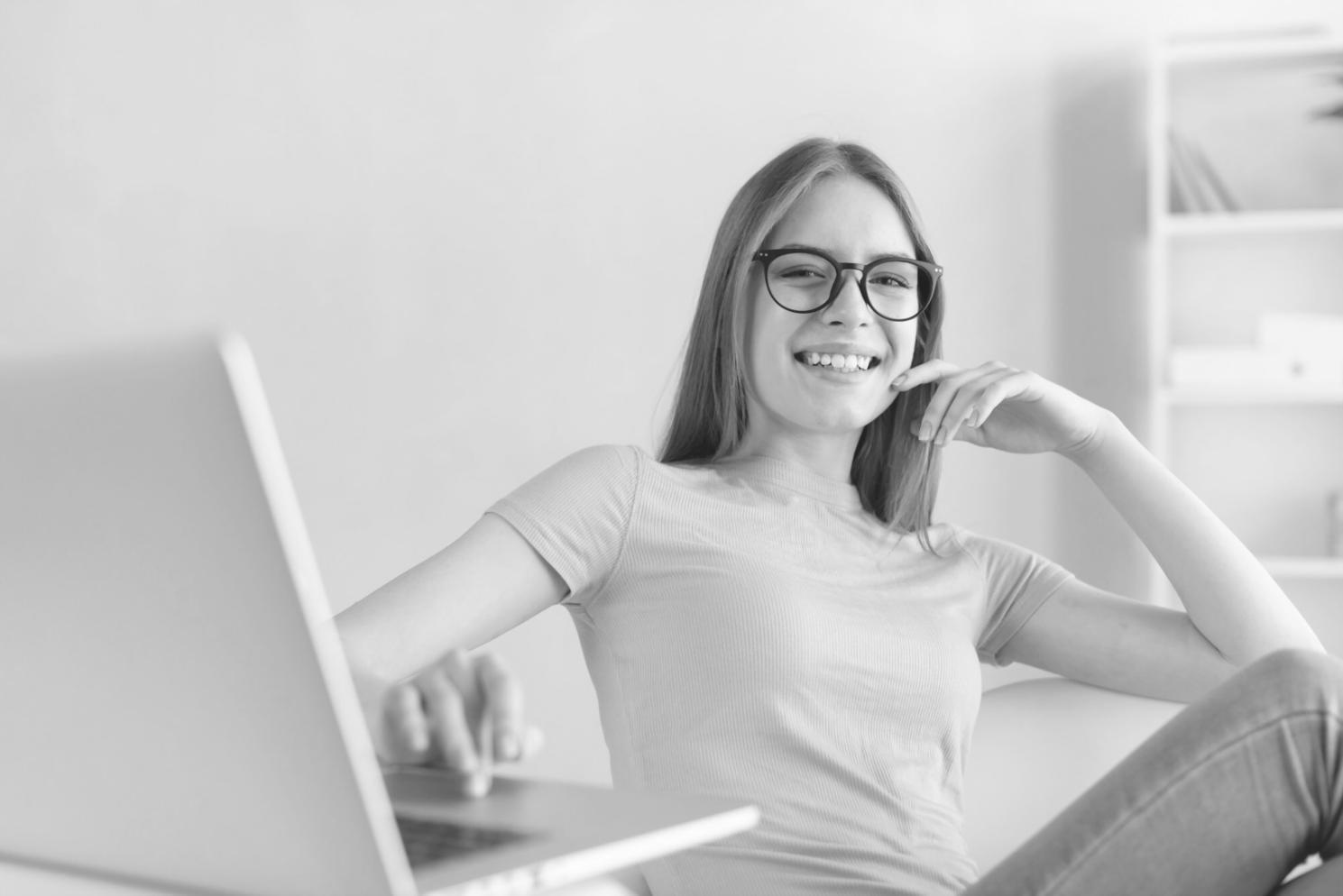 Équipe taromtilidovikdonos travaillant sur l'optimisation des processus financiers